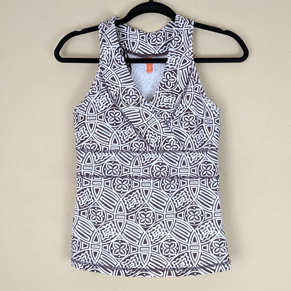 Lucy Racerback Activewear Yoga Tank Top Small